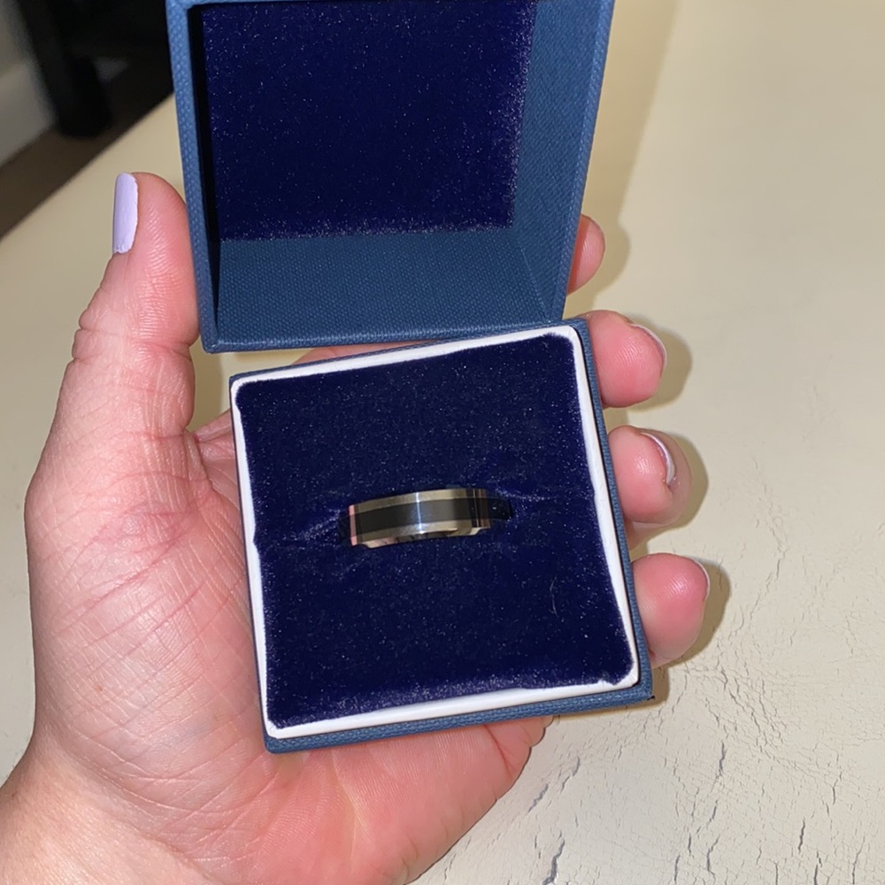 Men’s Wedding Band